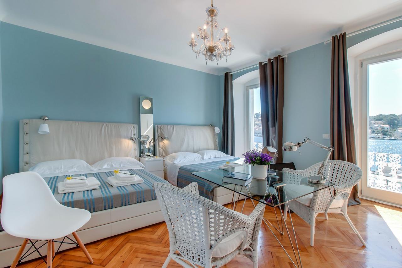 Hotel Vindobona à Mali Lošinj Extérieur photo