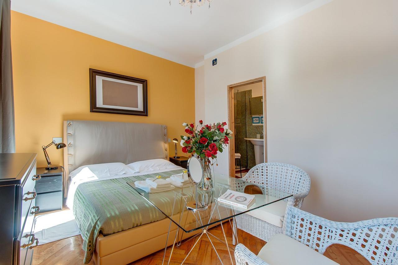 Hotel Vindobona à Mali Lošinj Extérieur photo