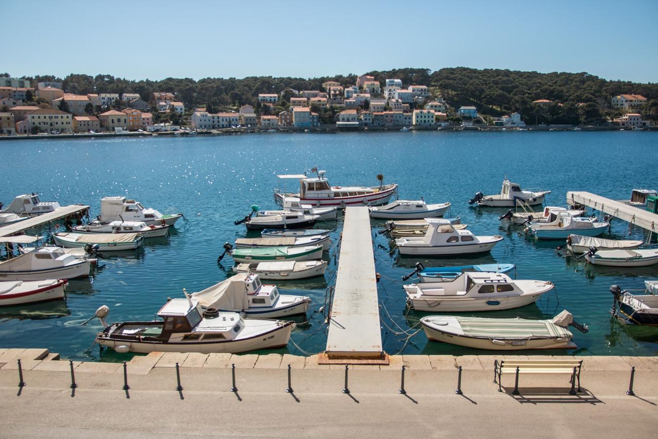 Hotel Vindobona à Mali Lošinj Extérieur photo