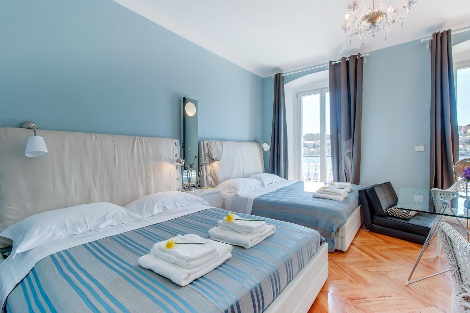 Hotel Vindobona à Mali Lošinj Extérieur photo